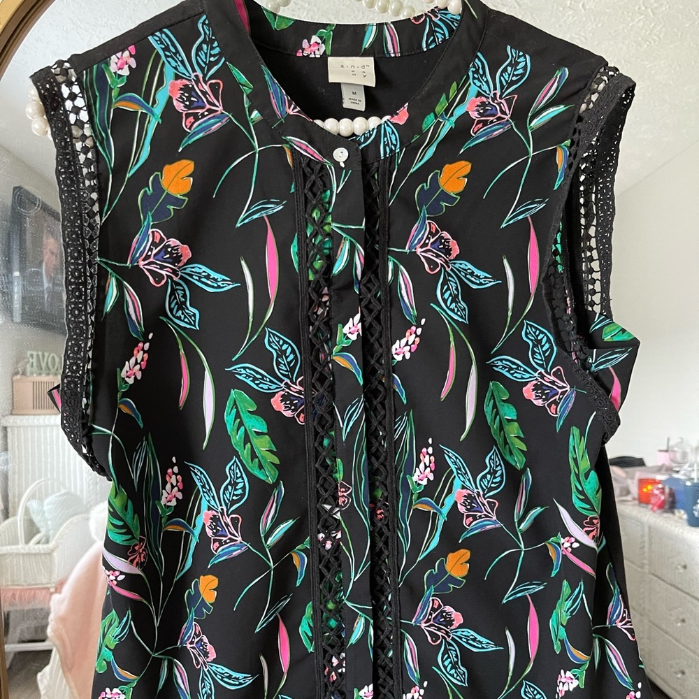 Floral Blouse  w/ Buttons
